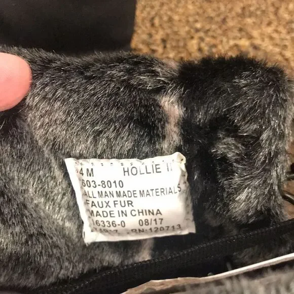 Girls Size 4 black Totes winter boots - Picture 3 of 4